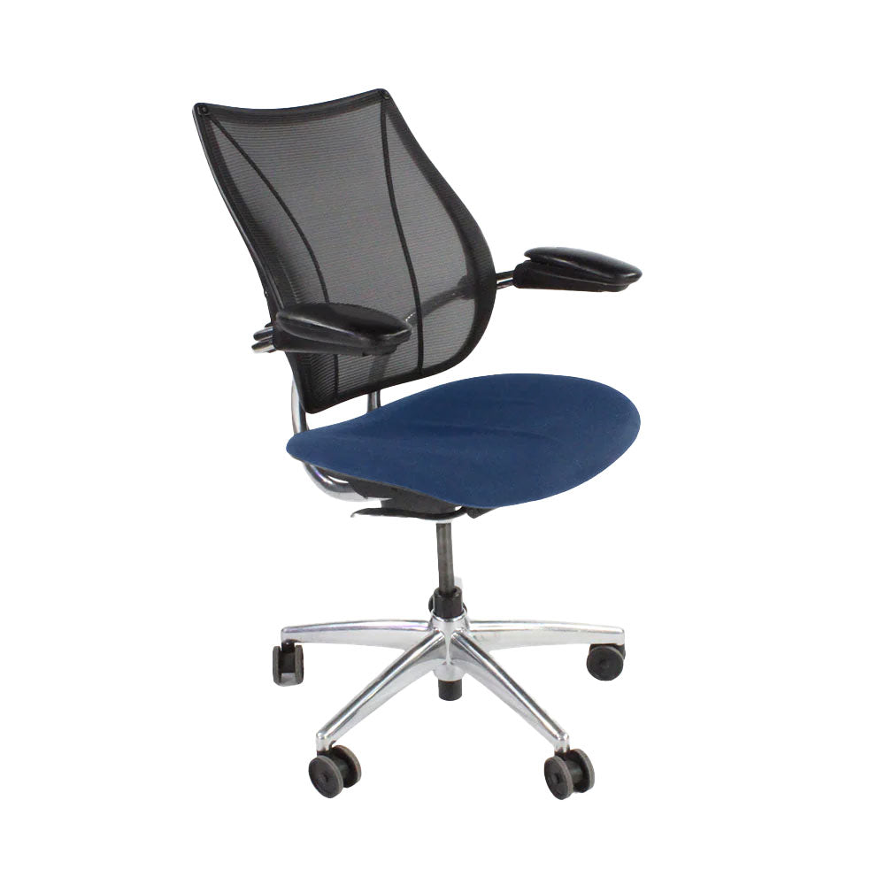 Humanscale: Silla operativa Liberty en tela azul/estructura de aluminio - Reacondicionada