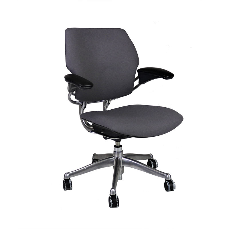 Humanscale: Silla operativa Freedom en tela negra - Reacondicionada