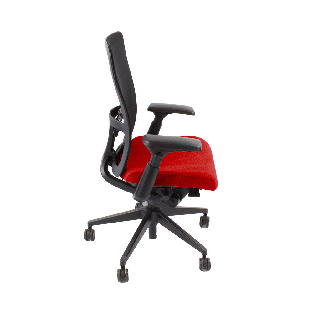 Haworth: Silla operativa Zody Comforto 89 en tela roja/estructura negra - Reacondicionada