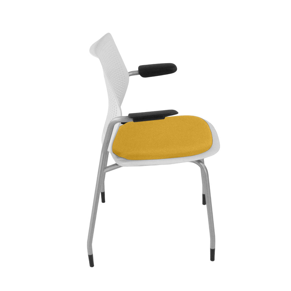 Knoll: Silla para reuniones multigeneración en tela amarilla - Reacondicionado