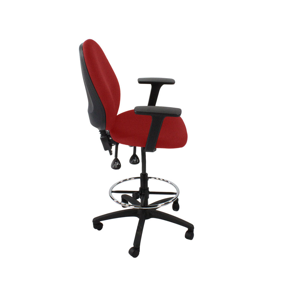 TOC: Silla Scoop High Draftsman de tela roja - Reacondicionada