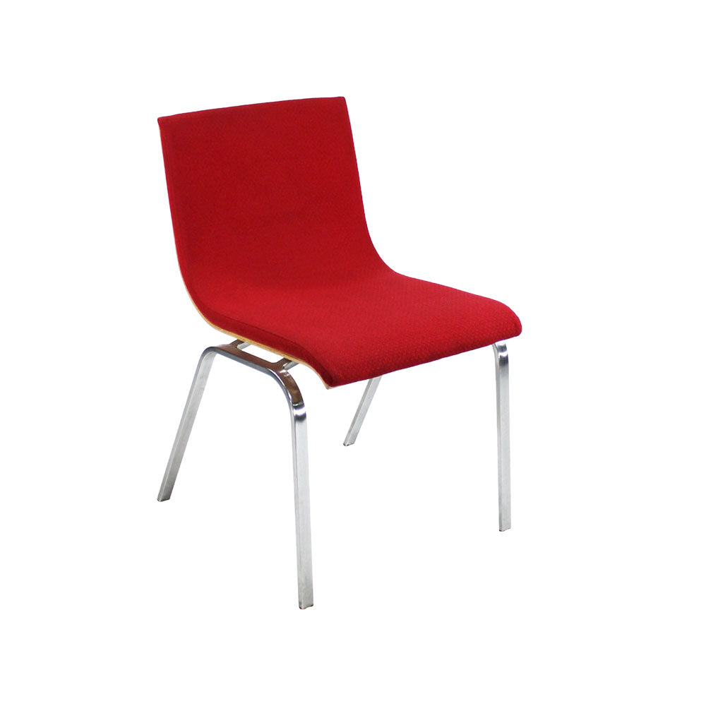 Boss Design: Silla apilable en tela roja/respaldo de roble - Reacondicionada