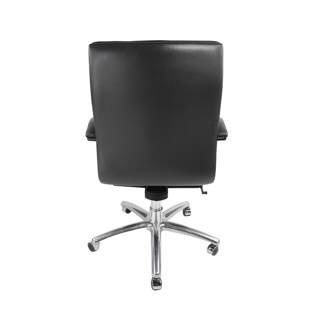 William Hands: Orion Soft Overstitch Executive Chair in Black Leather - Refurbished