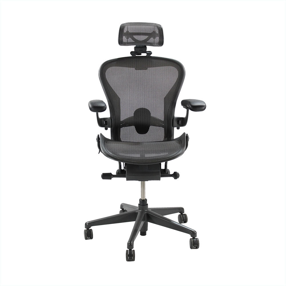 Herman Miller: Aeron Size B Remastered with Headrest in Graphite - Refurbished