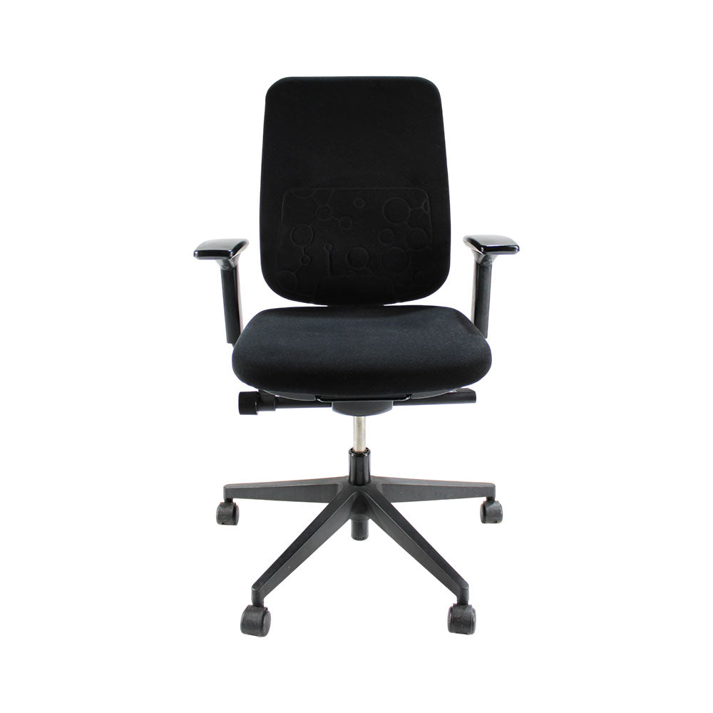 Steelcase: Silla de oficina Reply Air con estructura negra en tela negra - Reacondicionada