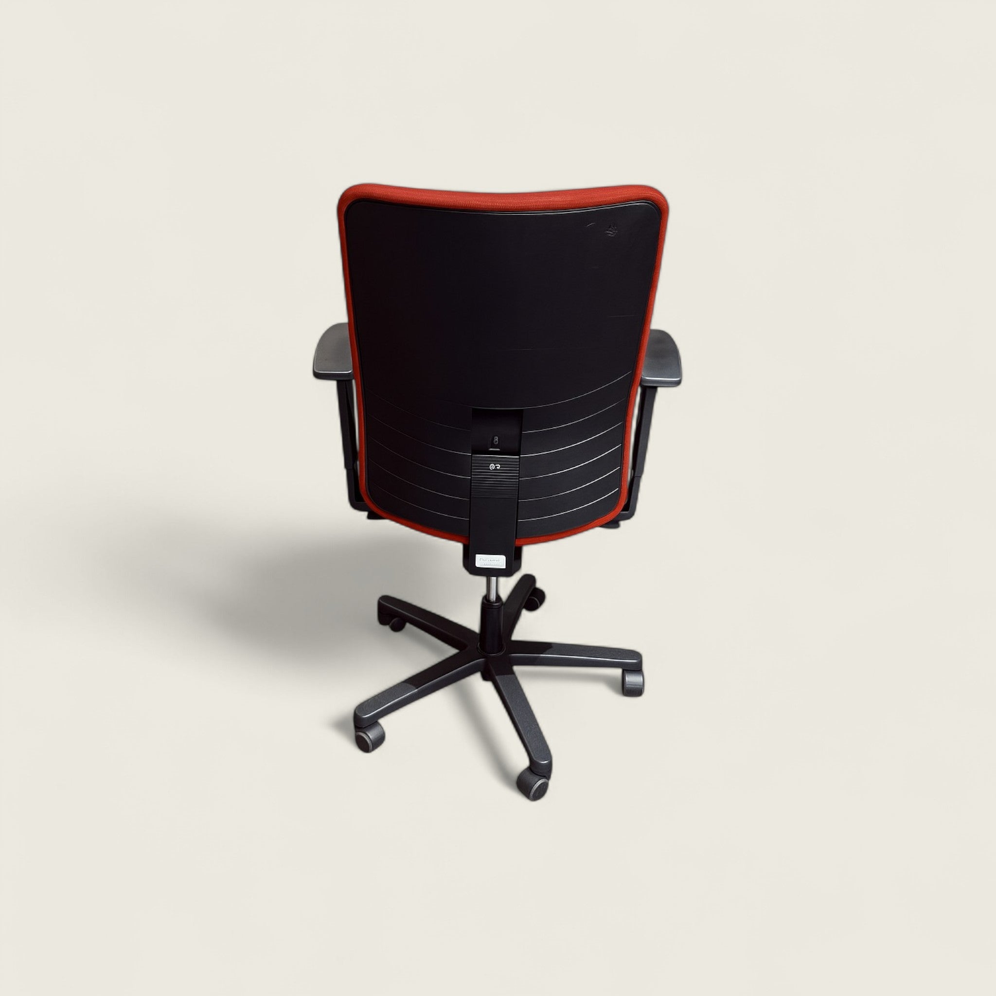 <tc>Konig + Neurath</tc>Silla de trabajo Jet One roja - Reacondicionada