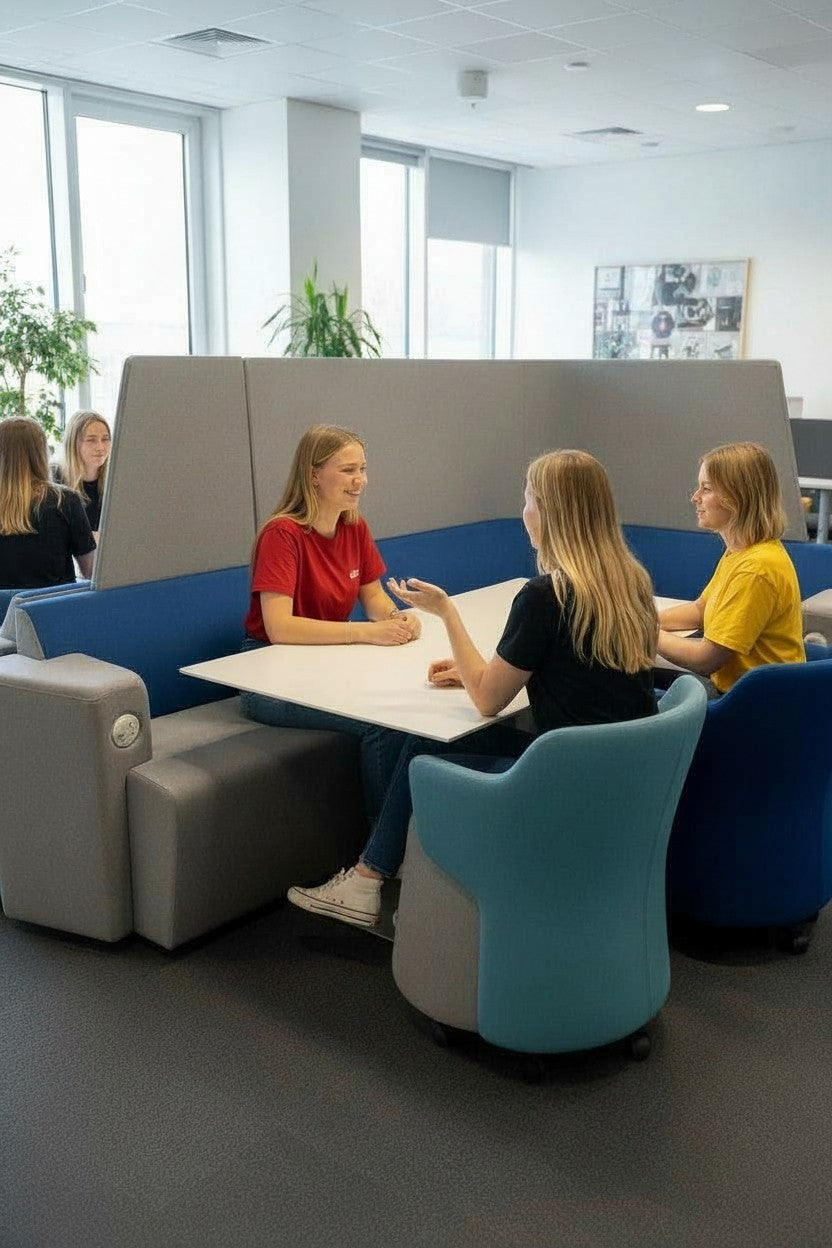 Orangebox: stand de reuniones colaborativo con respaldo alto en gris y azul claro - Reacondicionado