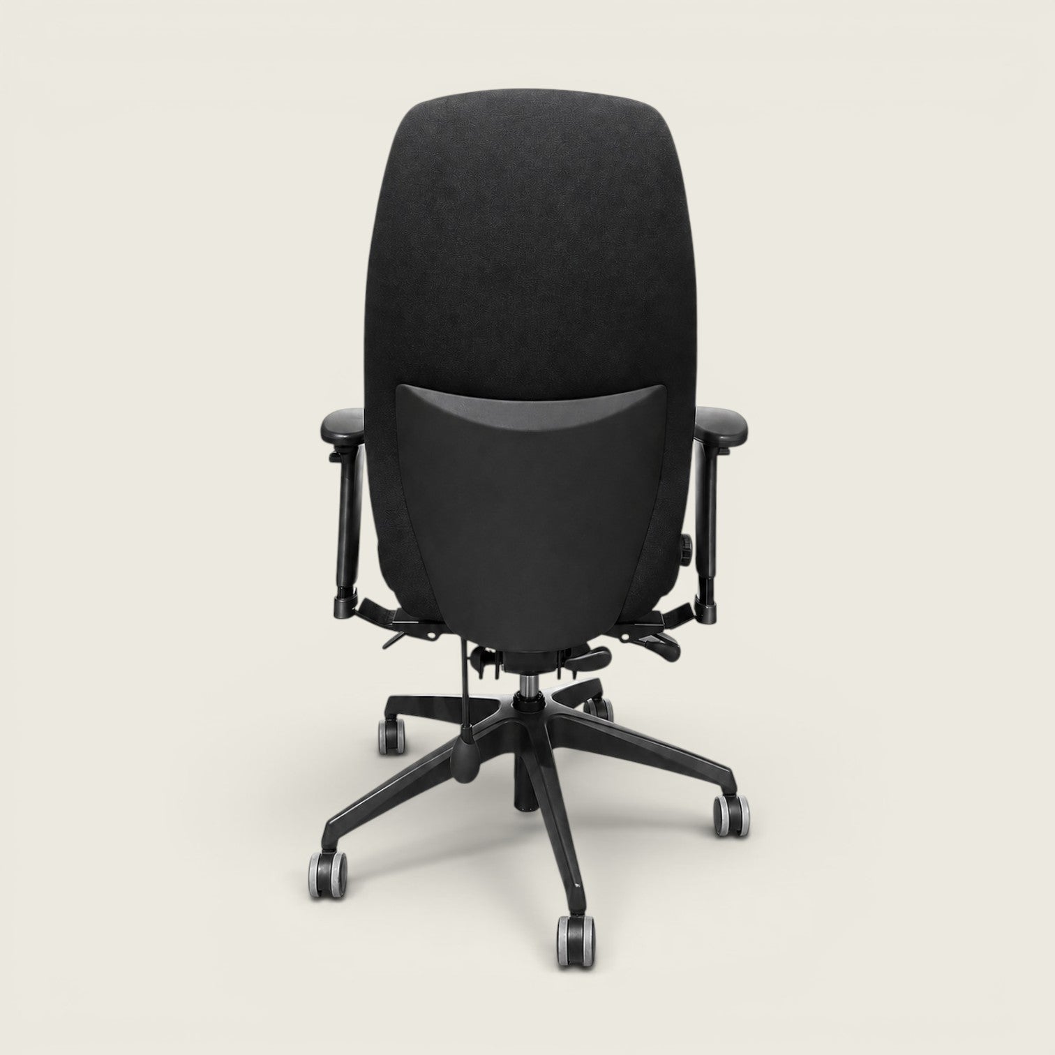 Posturite: Silla Operativa en Negro - Reacondicionado - Sillas de Oficina