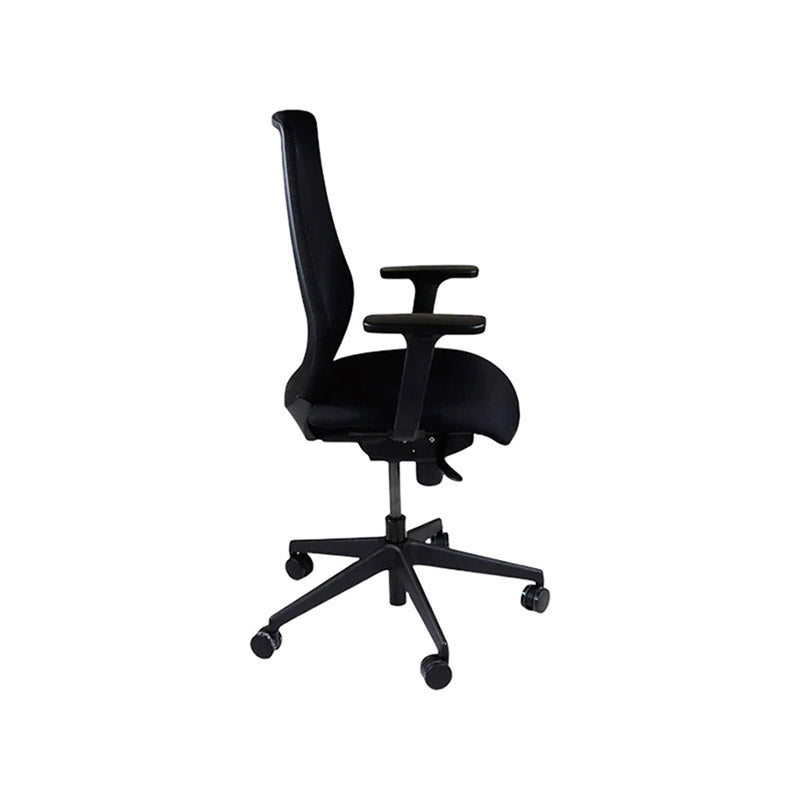 The Office Crowd: Silla operativa Scudo con asiento de cuero negro sin reposacabezas - Reacondicionada