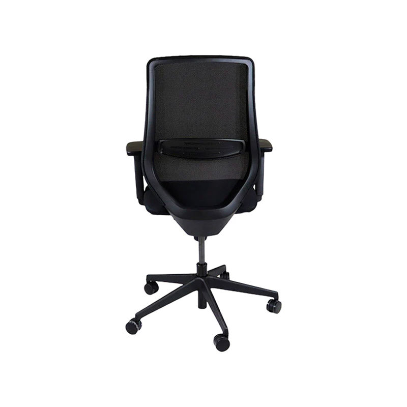 The Office Crowd: Silla operativa Scudo con asiento de cuero negro sin reposacabezas - Reacondicionada