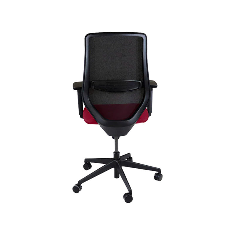 The Office Crowd: Silla operativa Scudo con asiento de cuero color burdeos sin reposacabezas - Reacondicionada