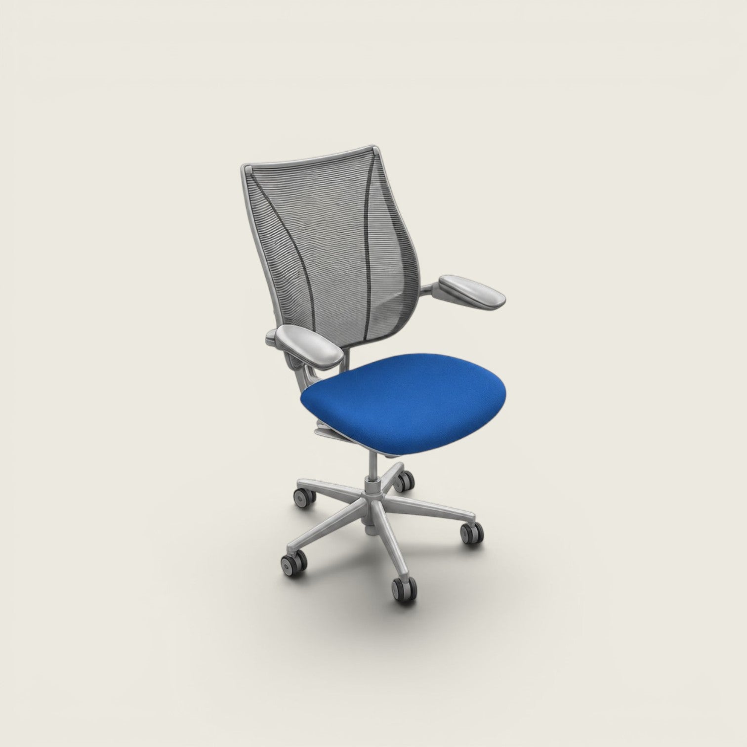 <tc>Humanscale</tc>: <tc>Liberty</tc> Silla de oficina en tela negra - Restaurada