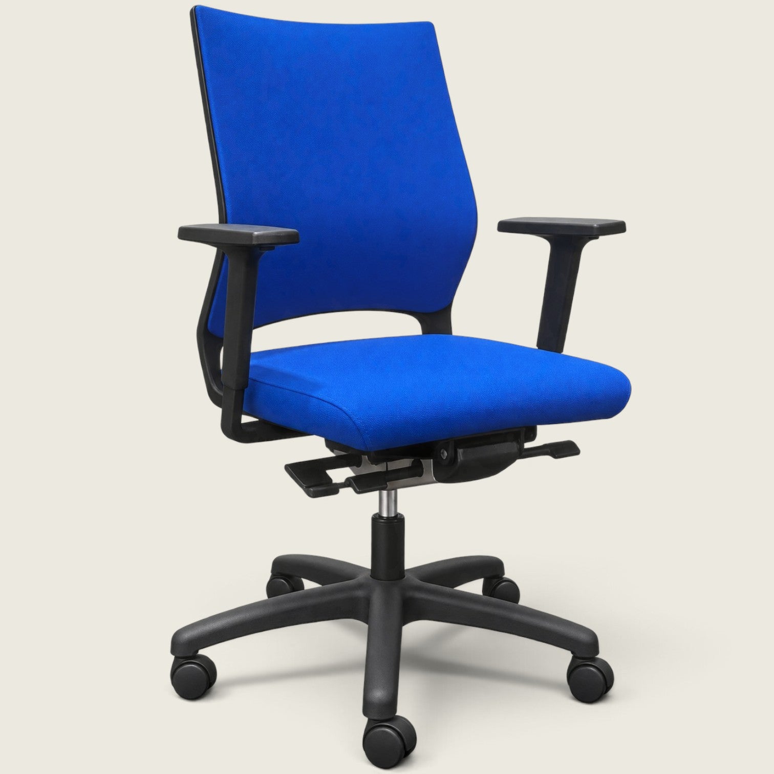 <tc>Sedus</tc>: <tc>Quarterback</tc> Silla de oficina en tela azul con respaldo de tela azul - Restaurada