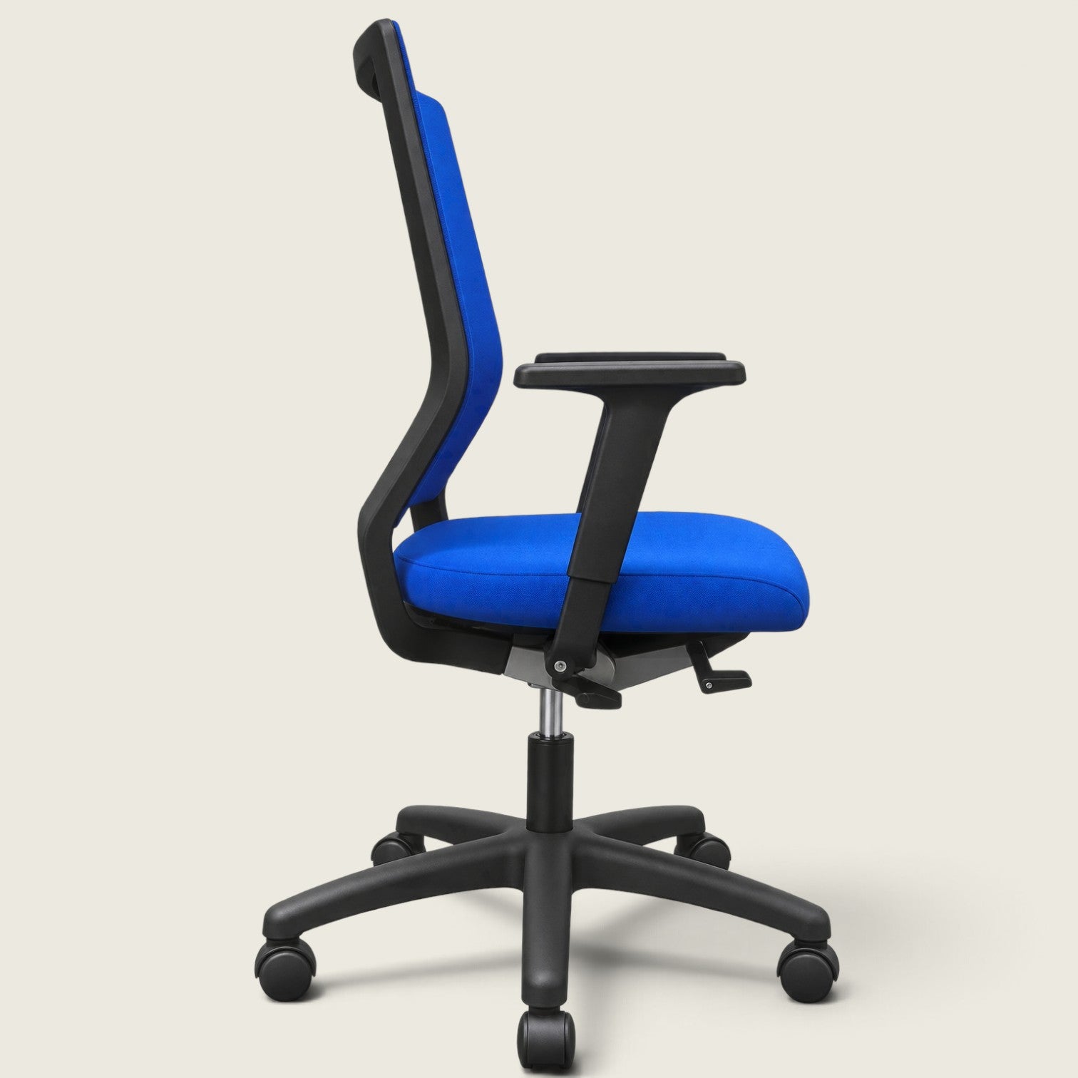 <tc>Sedus</tc>: <tc>Quarterback</tc> Silla de oficina en tela azul con respaldo de tela azul - Restaurada