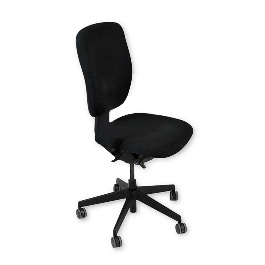 Senator: Dash Fully Adjustable Task Chair in Black Fabric Without Arms - Refurbished