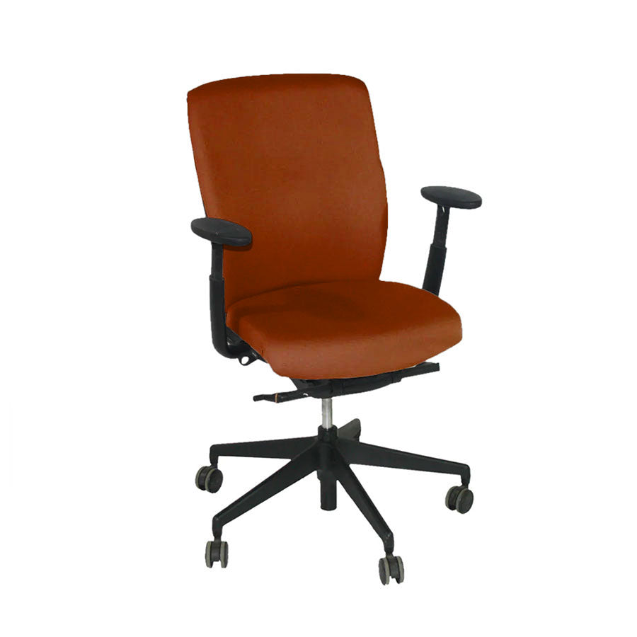 Senator: Enigma S21 Office Chair with Black Frame in Tan Leather - Refurbished