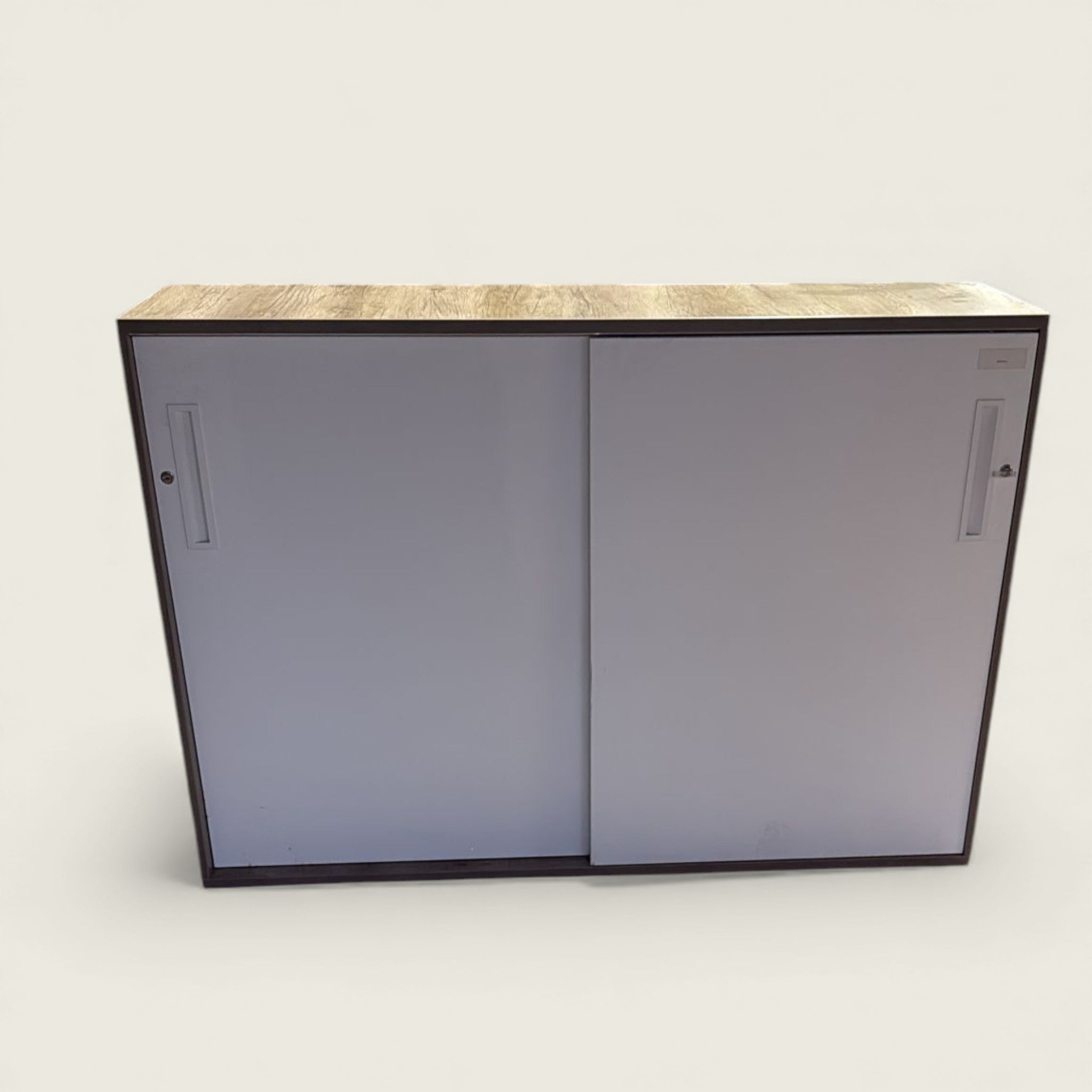 <tc>Senator</tc>: Credenza frontal blanca - Reacondicionada