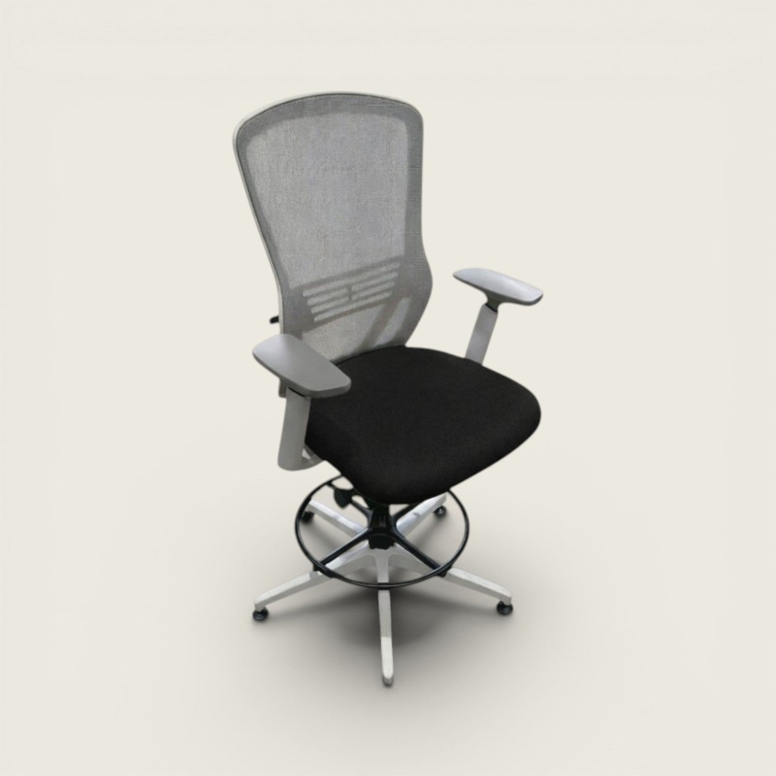 <tc>Senator</tc>Silla de dibujo Ousby en color negro - Restaurada