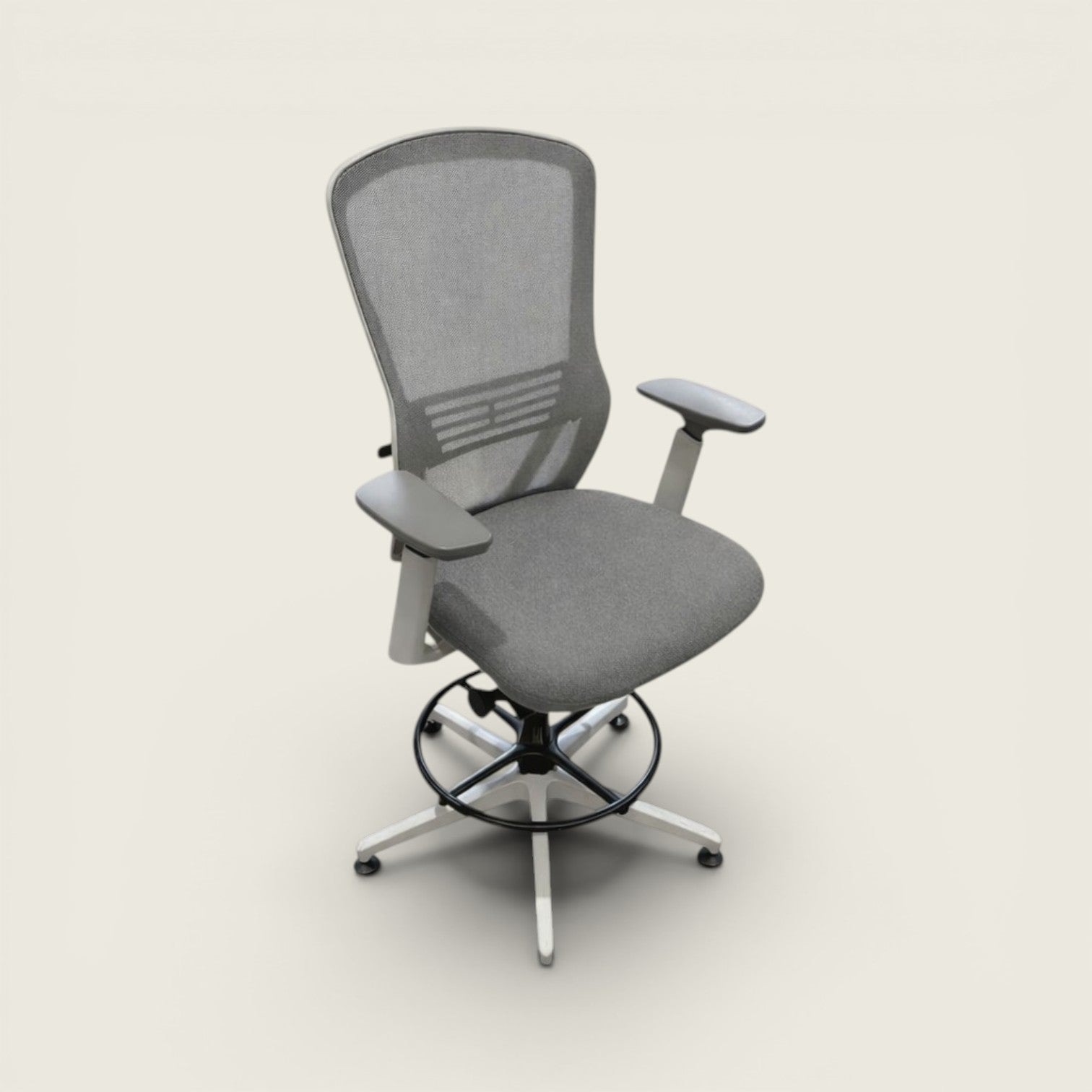 <tc>Senator</tc>Silla de dibujo Ousby en color gris - Restaurada