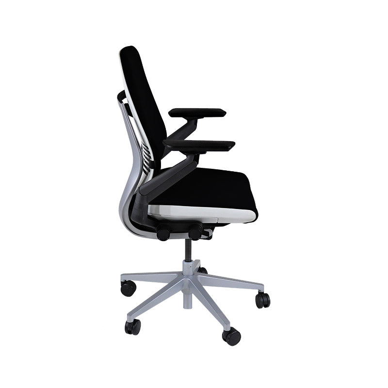 Steelcase: Silla de oficina ergonómica Gesture - Cuero negro - Reacondicionada